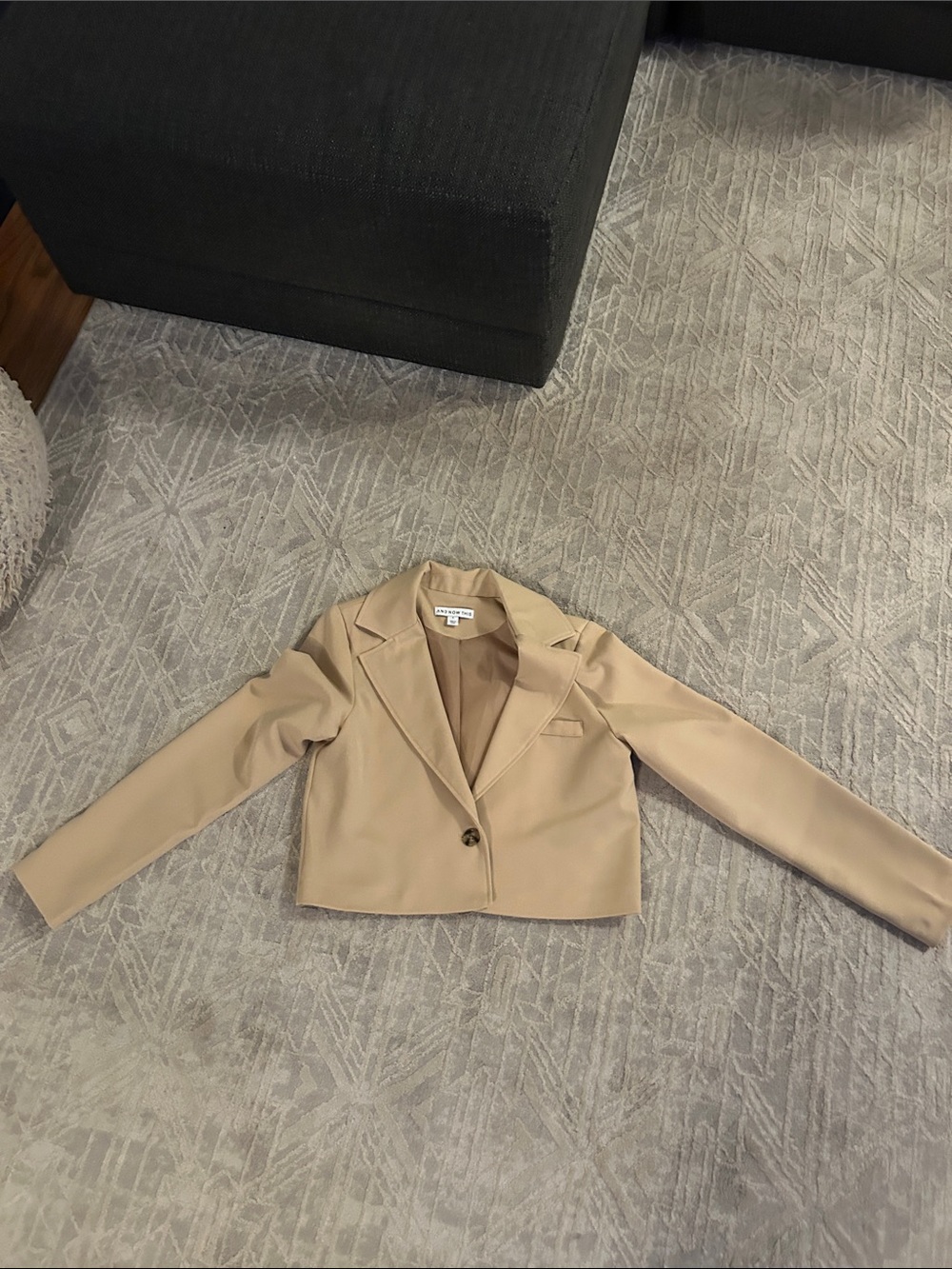 Women's Cropped Beige Single-Button Blazer Jacket